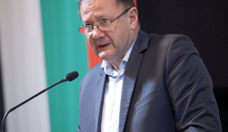 Михаил Миков: Няма баланс във външната политика, не се отчита интересът на България