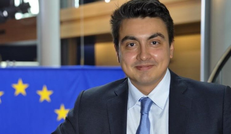 Български предприемачи подаряват уникален софтуер на Европейския парламент