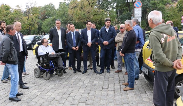 Калоян Паргов: Столична община не изпълнява законите, приети от парламента