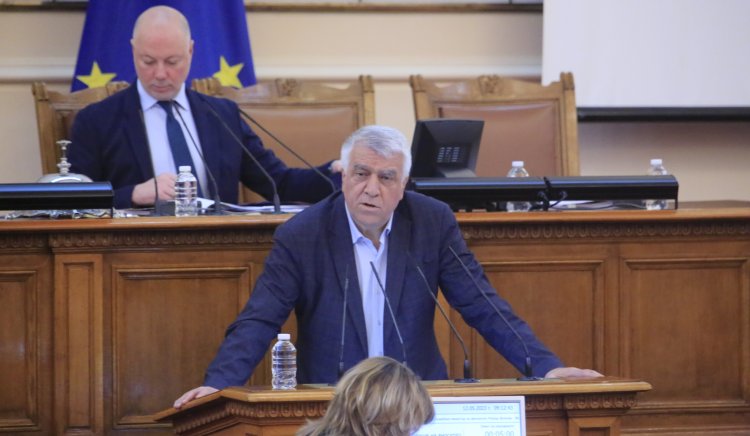 БСП към министър Велкова: Опасяваме се, че средства от фискалния резерв са използвани нецелево