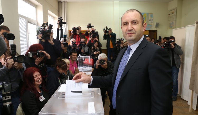 Ген. Румен Радев: Гласувах за това хората да вземат демокрацията в свои ръце