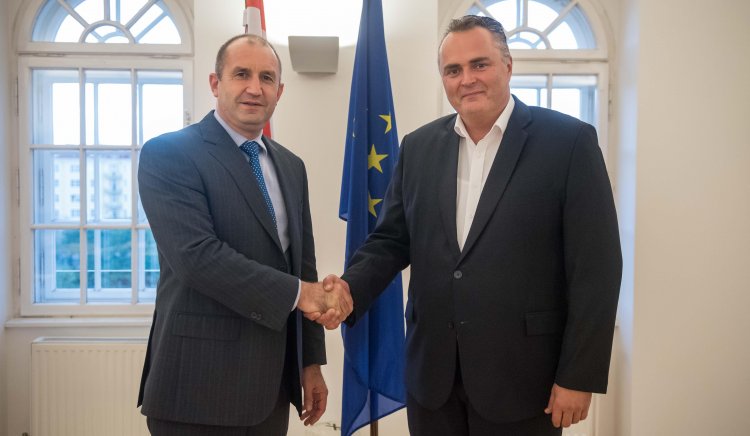 Ген. Радев обсъди с министъра  на отбраната на Австрия сътрудничеството между двете държави в сферата на сигурността