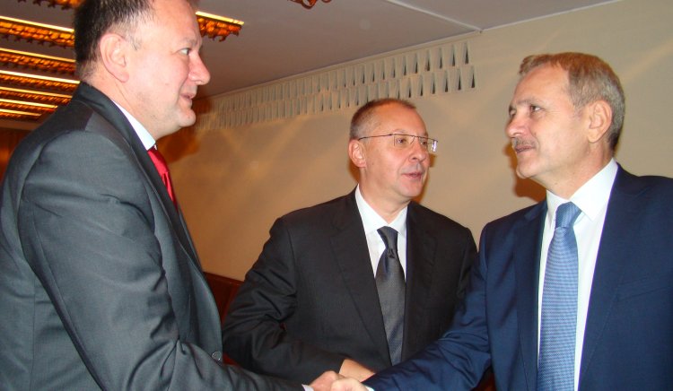 Миков и Станишев подкрепиха румънските социалдемократи