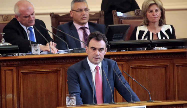 Жельо Бойчев: Защо премиерът не дойде в парламента да отговори на важните въпроси за ЧЕЗ?