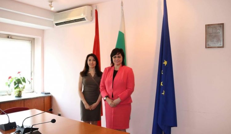 Нинова се срещна с посланиците на Азербайджан и Румъния