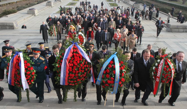 Декларация срещу неуважителното отношение към паметниците в София