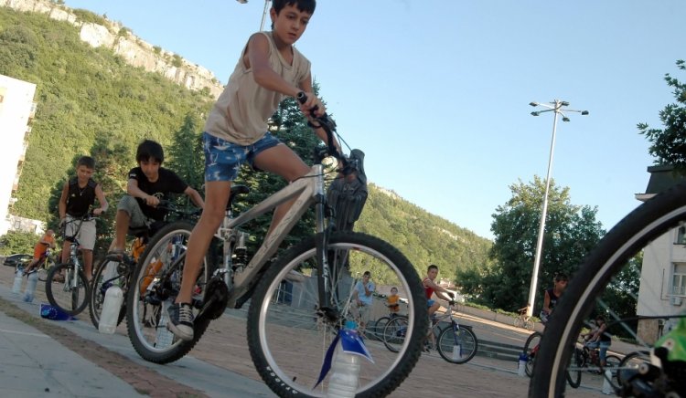 Около 40 деца се събраха на велозабавление в Ловеч
