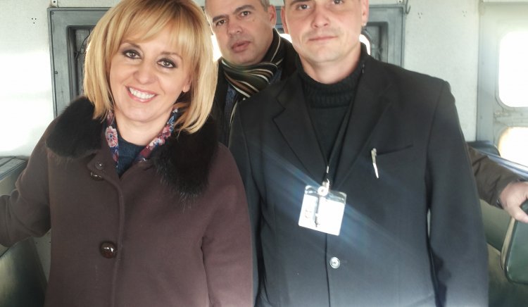 Мая Манолова и Георги Свиленски подкрепиха протестите против спирането на влакове