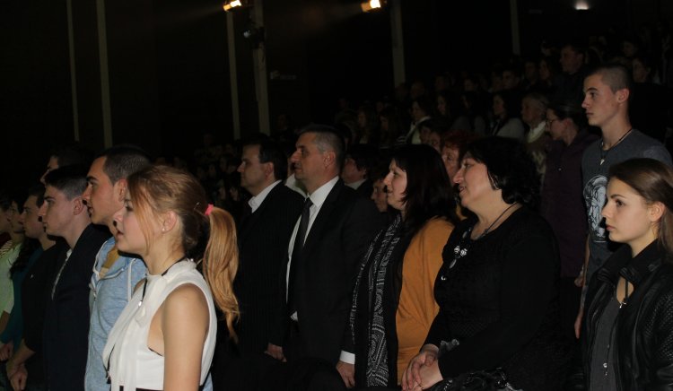 Кирил Добрев почете годишнината от създаването на Националната Априловска гимназия