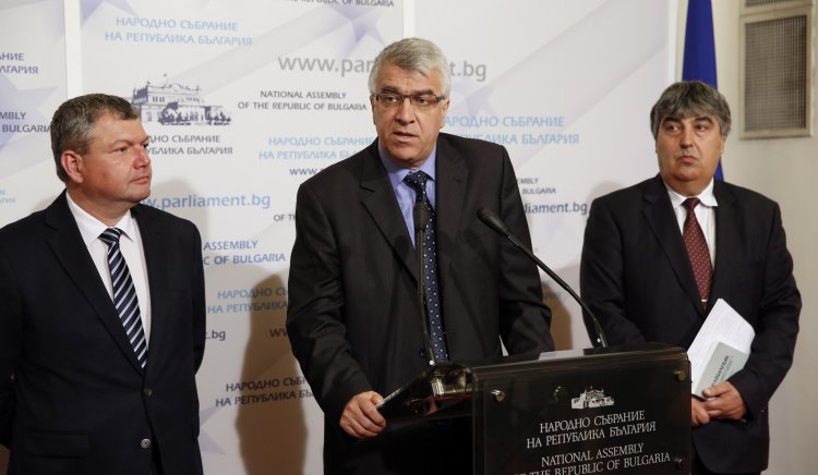 Чавдар Георгиев: Министърът на правосъдието да си подаде оставката заради наложеното закрито заседание на НС