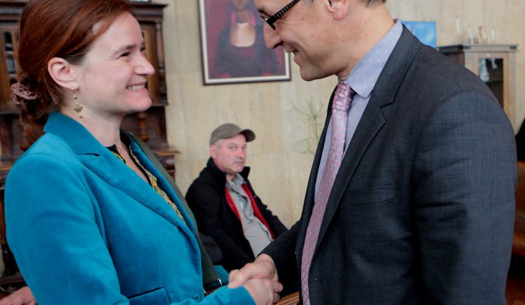 Кандидатът за евродепутат Достена Лаверн получи мощна подкрепа от интелектуалци