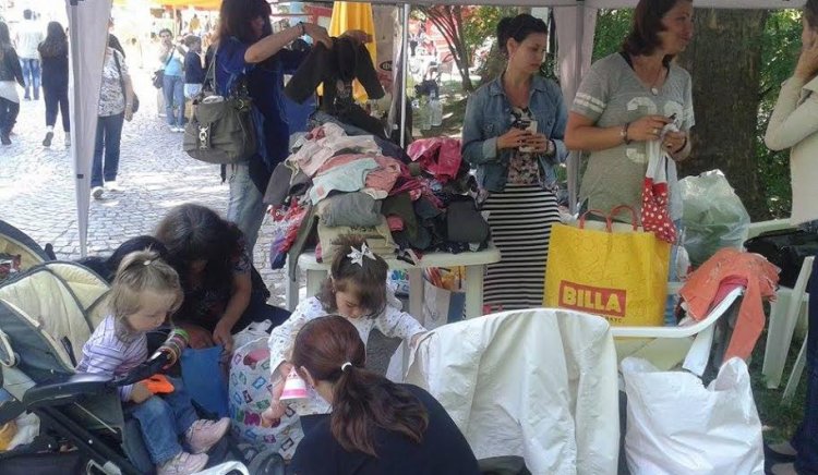Традиционният „Базар за млади майки“ в Перник и тази година пожъна голям успех