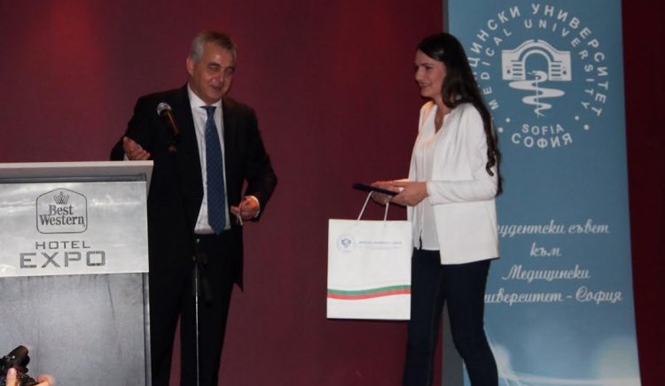 Михаил Миков: Радвам се, че българските студенти по медицина разнасят по света славата на висшето ни образование