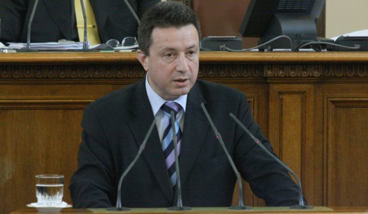 Янаки Стоилов: Оставката на Борисова не решава проблемите в здравеопазването