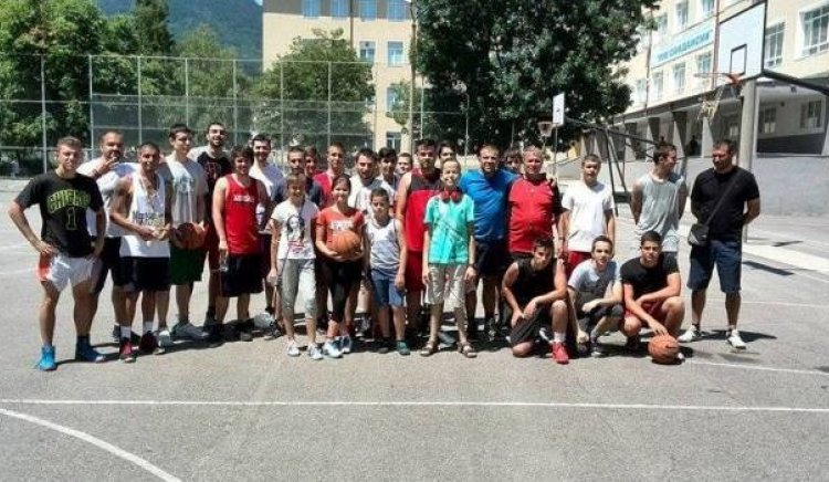 МО в БСП-Гоце Делчев връчи ежегодните си баскетболни отличия