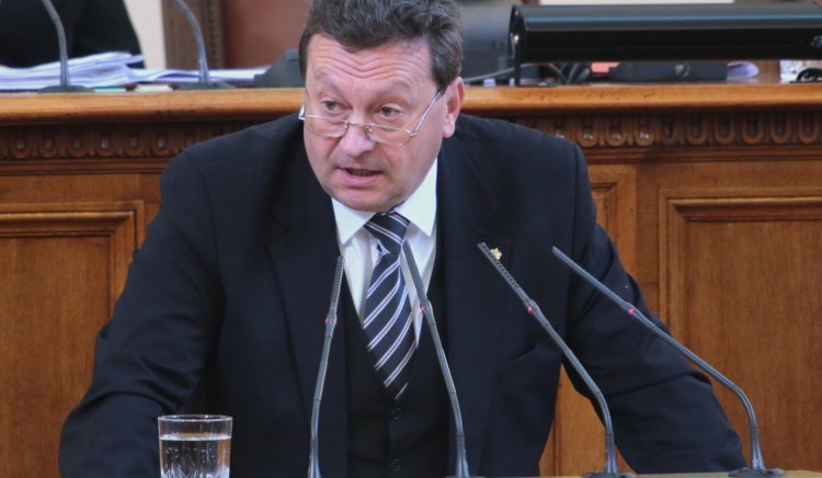 Таско Ерменков: Брутална е намесата на изпълнителната власт в работата на независим регулаторен орган