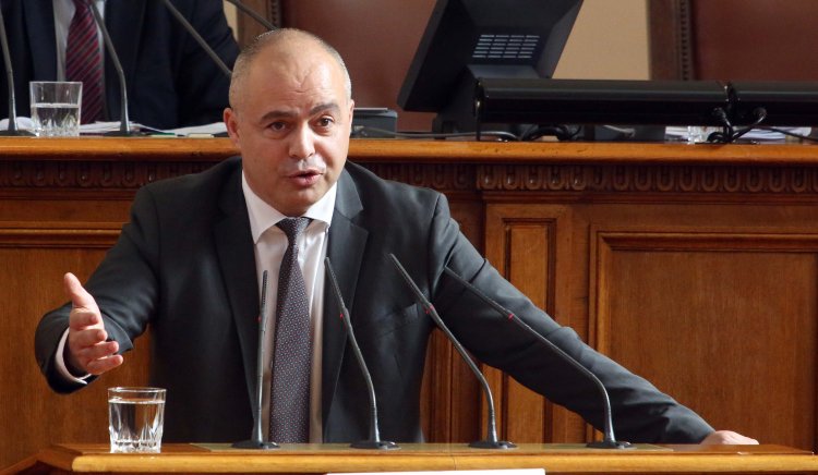 Георги Свиленски към управляващите: В стремежа си да не върнете поетия ангажимент към част от таксиметровия бранш, правите грешка след грешка