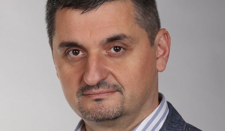 Кирил Добрев: Избирателят е вече като сезонен работник – регистрира се за избори в различни населени места