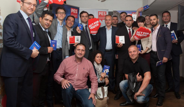 Станишев даде старт на кампанията за Младежкия план