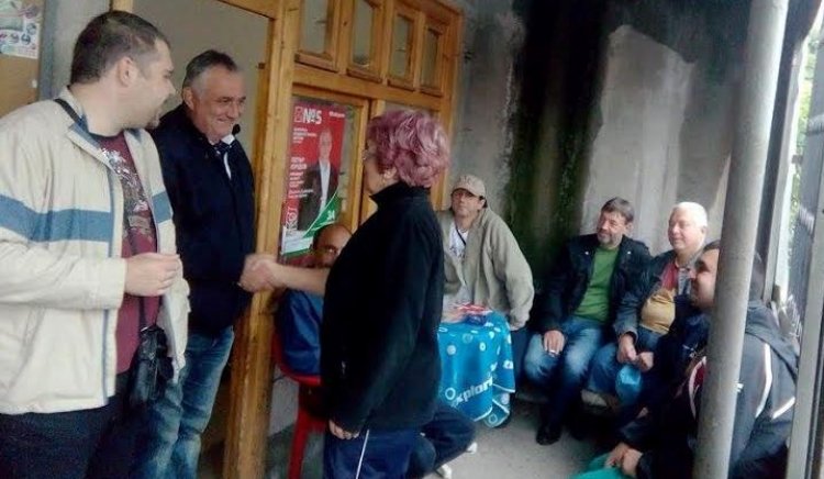 Жителите на кв. Гаганица посрещнаха Петър Курдов с вяра, надежда и пожелания за успех