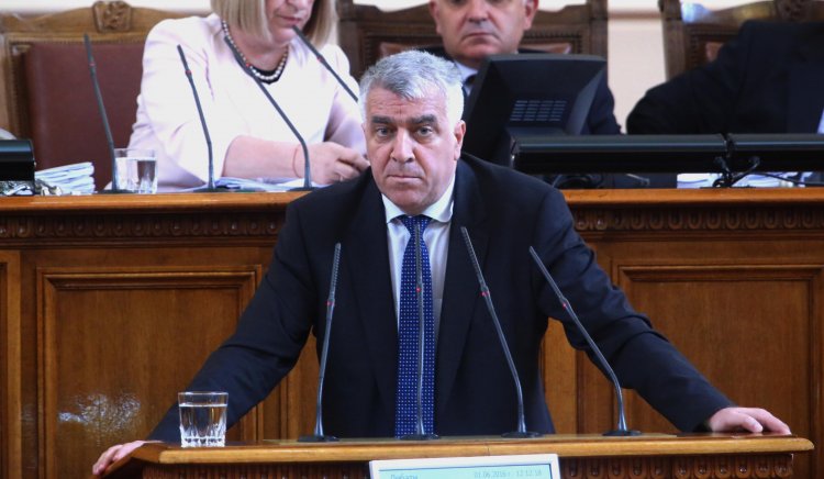 Проф. Гечев пита Дончев: Защо България е в челната тройка по корупция в Европа?