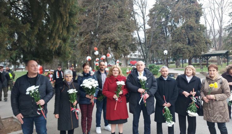 Георги Гьоков и БСП в Стара Загора се поклониха пред паметта на загиналите в Руско-турската освободителна война  