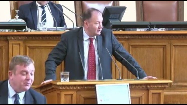 Михаил Миков към министър Павлова: Ето така строите България – с обществени поръчки, комисионни и всякакви играчи