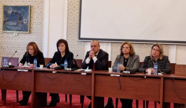 Министър Христо Проданов представи политическия си кабинет на среща с Постоянната комисия по икономическа политика и туризъм в Народното събрание