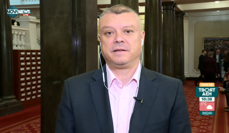 Илиян Йончев: Минималната работна заплата трябва да бъде 50% от средната
