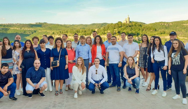 Младежите на БСП и Цветелина Пенкова с EUphoria посетиха и Велико Търново – град с културно-историческо наследство