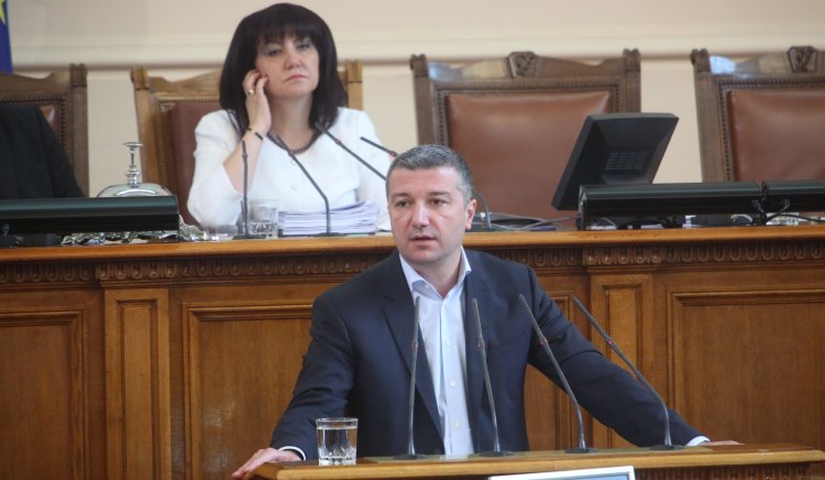 Драгомир Стойнев: Няма натиск върху КЕВР, а искаме да се спазва законът