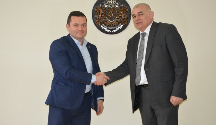 Министър Гьоков и кметът на Русе Пенчо Милков обсъдиха възможностите за подкрепа на хората с увреждания
