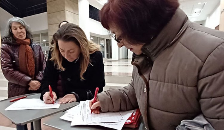 Над 1000 души в Бургас се подписаха срещу джендър идеологията