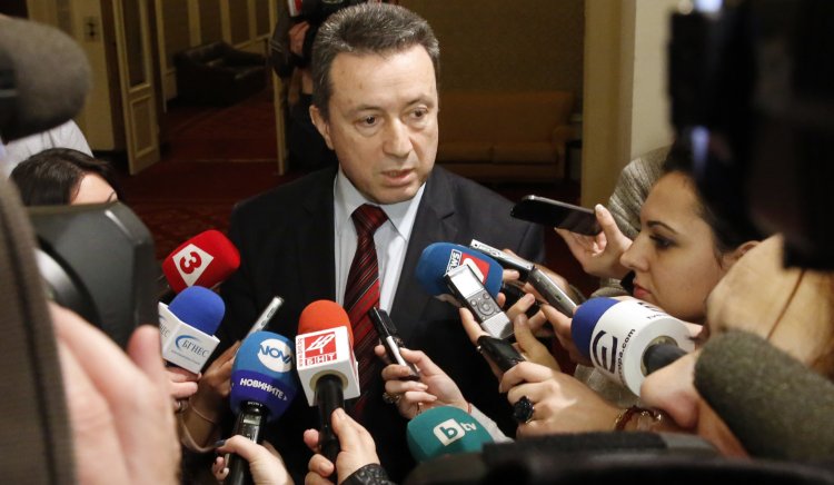 Янаки Стоилов: Нито парламентът, нито правителството, нито президентът могат да поставят въпроса дали българските граждани са длъжни да гласуват