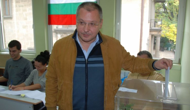 Станишев: Гласувах за това българите да се чувстват свободни граждани в демократична, социална и правова държава     