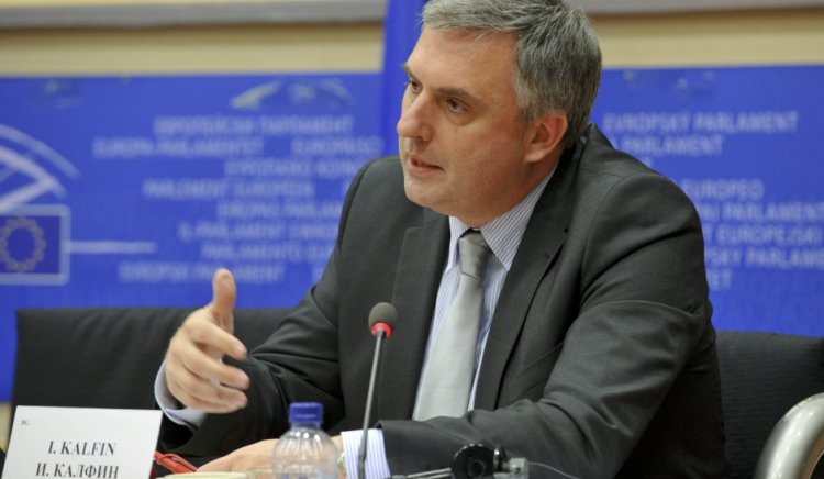 Ивайло Калфин приветства новия европейски подход към Гърция