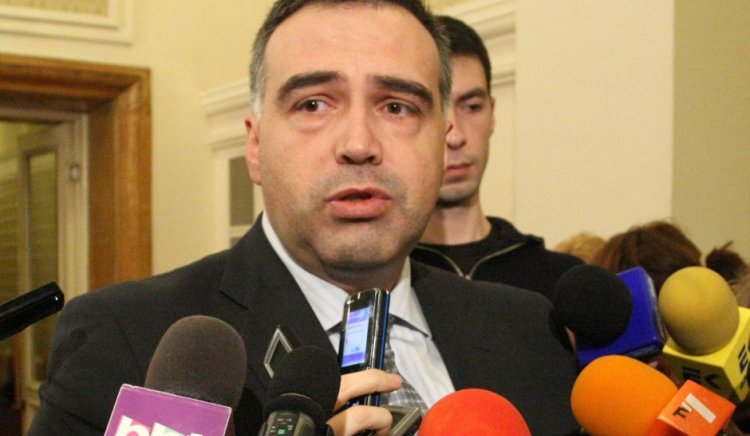 Антон Кутев: Върху нерегламентираните полети на „Авиоотряд 28“ стои подписът на Бойко Борисов