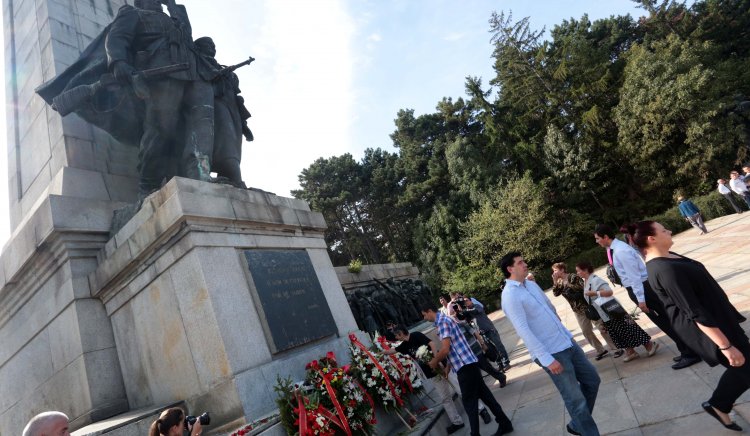 Социалисти почетоха 69-годишнината от деветосептемврийското въстание