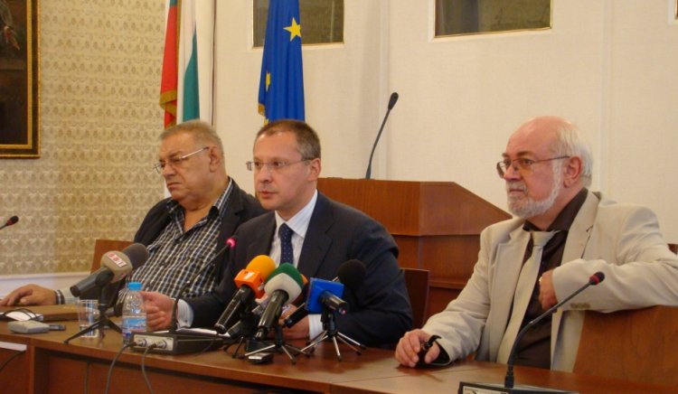 Коалиция за България ще предложи повишение на минималната работна заплата за следващата година