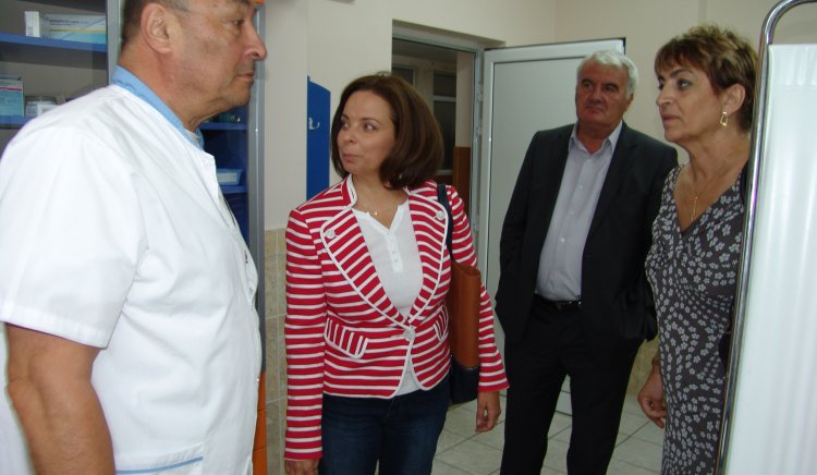 Д-р Таня Андреева и инж. Георги Рачев посетиха Центъра за спешна медицинска помощ в Полски Тръмбеш