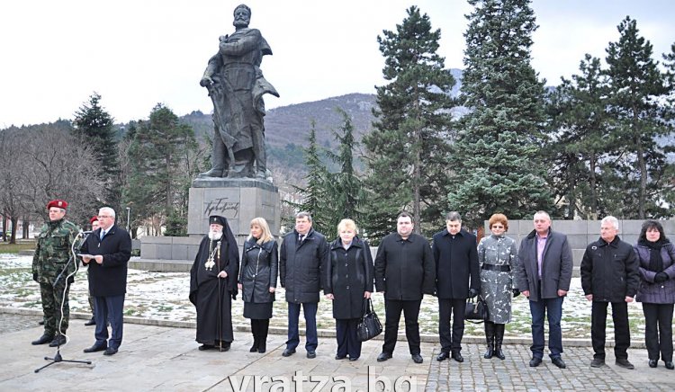 Социалисти от Враца почетоха 167-годишнина от рождението на Ботев