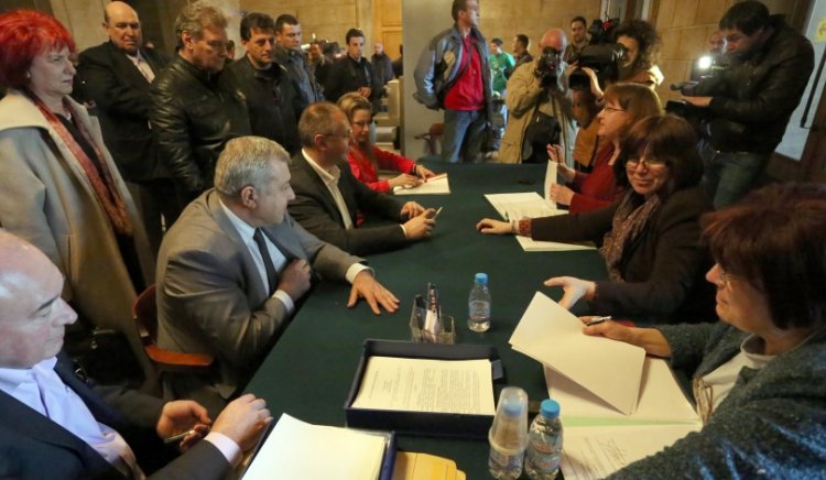 Коалиция за България се регистрира за парламентарните избори