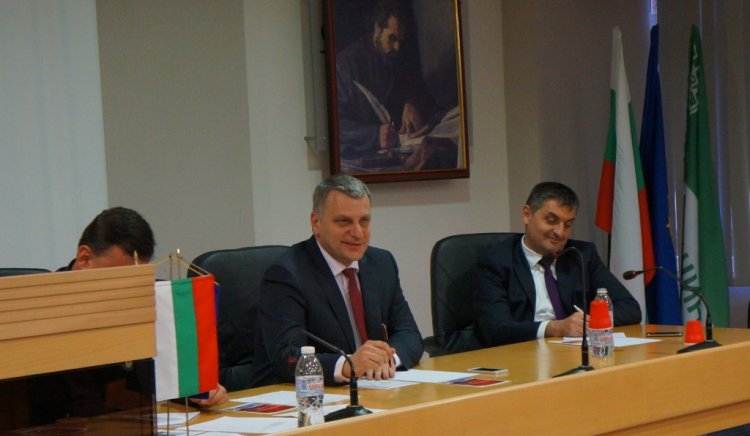 Кирил Добрев: Ще се наложи големите търговски вериги да станат образцови европейски инвеститори и в България