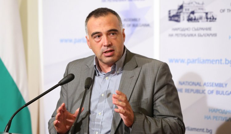Антон Кутев: Борисов може и без театър, но силистренци не могат