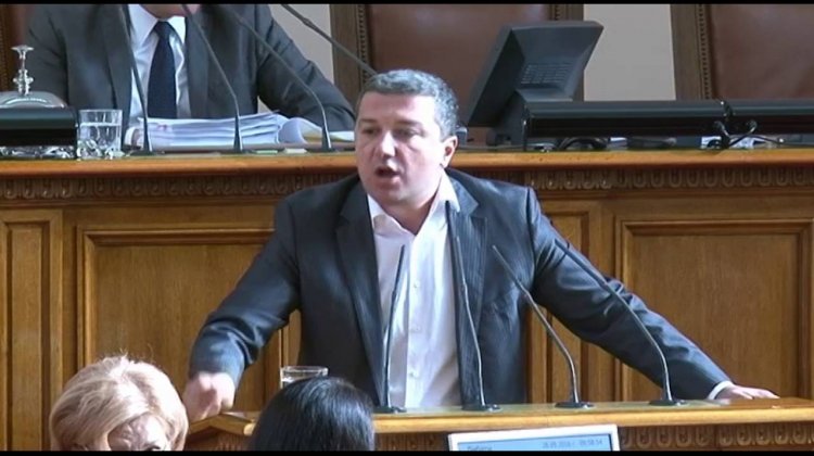 Стойнев: Искаме да помогнем на правителството, като отменим решението за спирането на проекта АЕЦ „Белене”